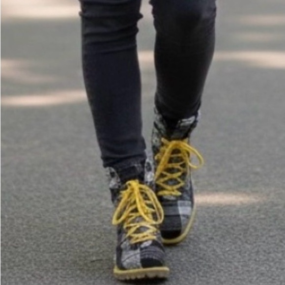 Eric Michael Shoes - Eric Michael Wool Upper Combat Boots, Yellow Laces, Side Zipper, NWOT, size 37